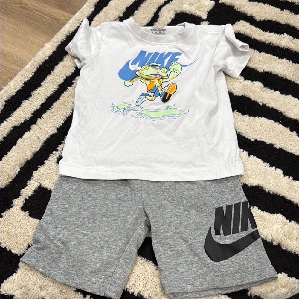 Nike White and Gray Kids Outfit